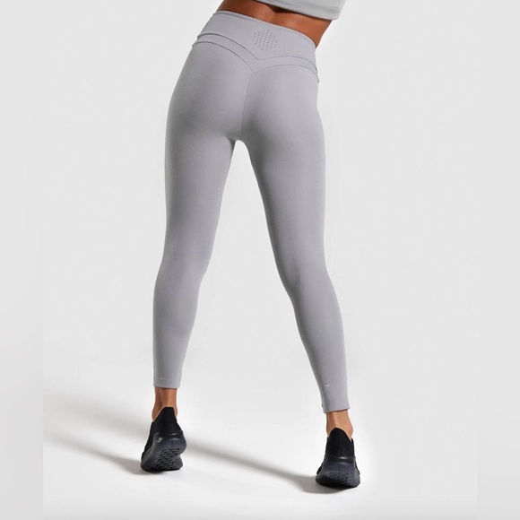 Gymshark Whitney Simmons grey leggings size medium - Picture 7 of 9